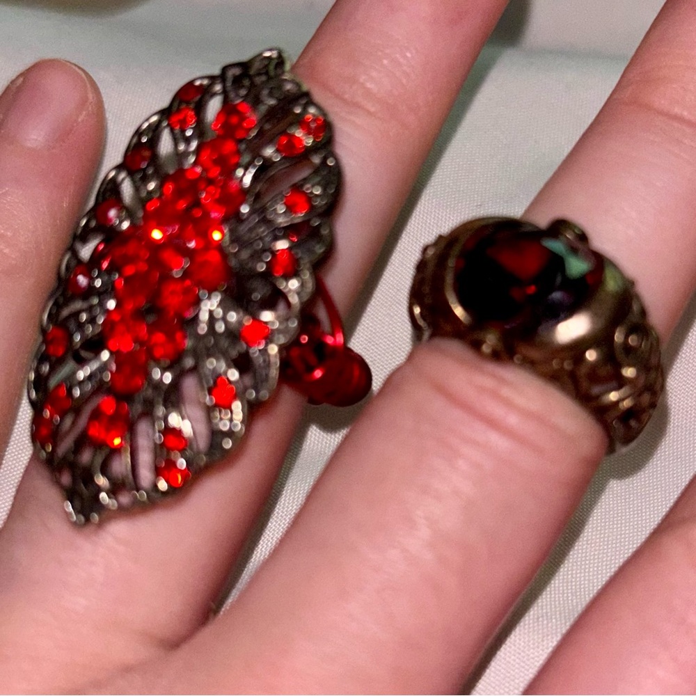 Red Rings Two Costume Jewelry - Picture 4 of 10